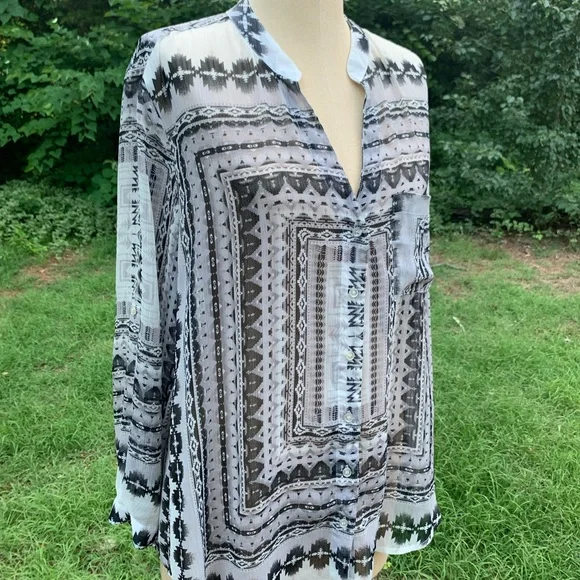 Aztec Geometric Sheer Blouse - Picture 15 of 16